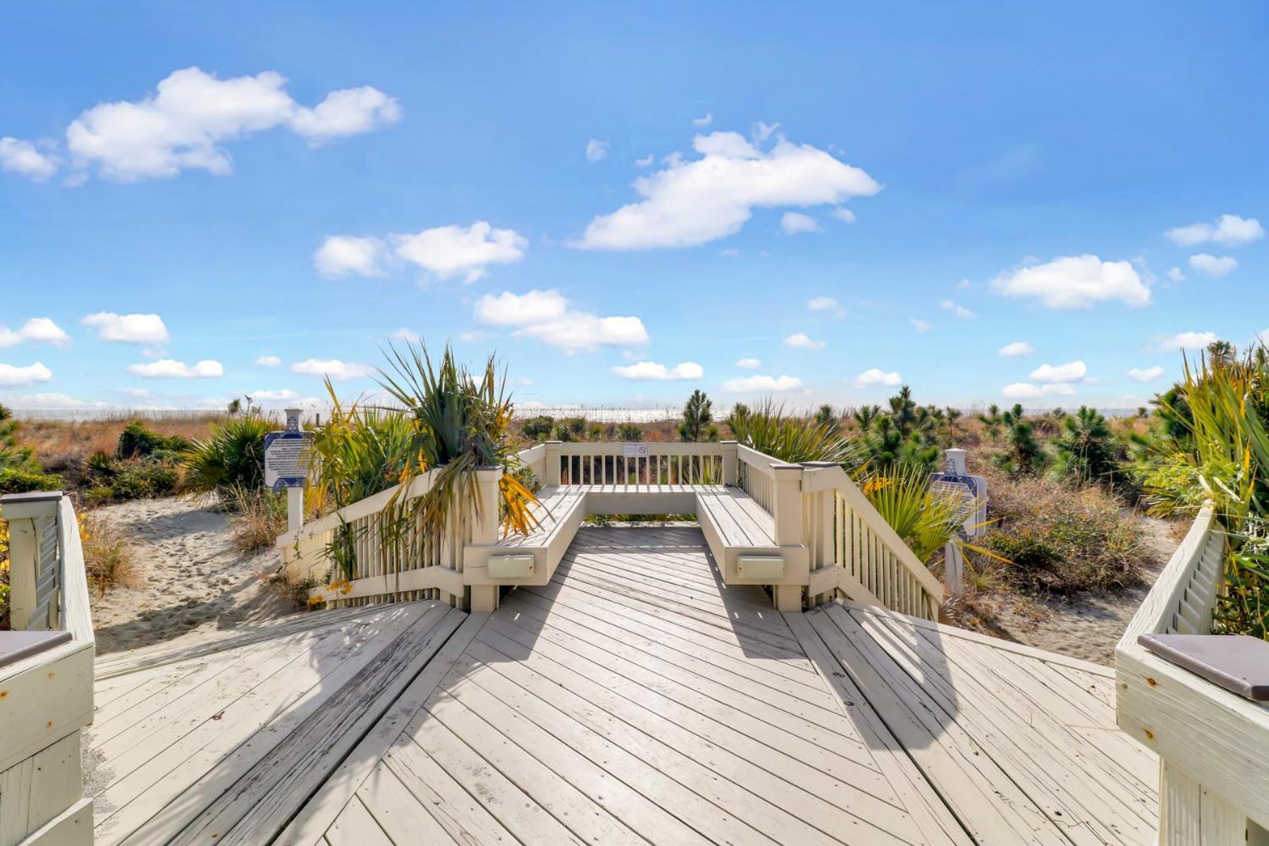 The Breakers #220 Beach Condo, Beautiful Ocean View At Coligny Beach, 4 N Forest Beach Drive Hilton Head, Walk To All Shops Restaurants, Renovated Jan 2024, Vacation Rental Hhi Llc Hilton Head Island Eksteriør billede