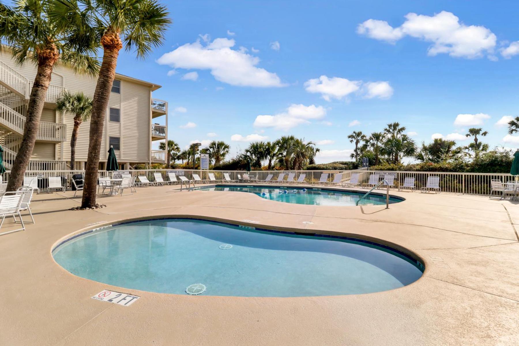 The Breakers #220 Beach Condo, Beautiful Ocean View At Coligny Beach, 4 N Forest Beach Drive Hilton Head, Walk To All Shops Restaurants, Renovated Jan 2024, Vacation Rental Hhi Llc Hilton Head Island Eksteriør billede