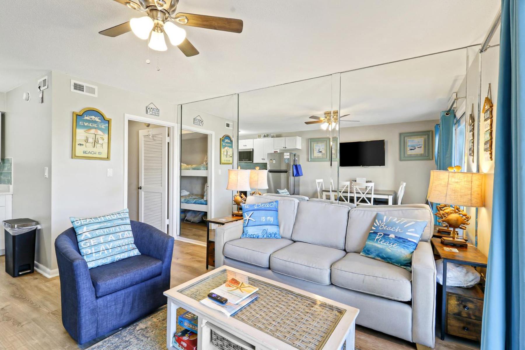 The Breakers #220 Beach Condo, Beautiful Ocean View At Coligny Beach, 4 N Forest Beach Drive Hilton Head, Walk To All Shops Restaurants, Renovated Jan 2024, Vacation Rental Hhi Llc Hilton Head Island Eksteriør billede