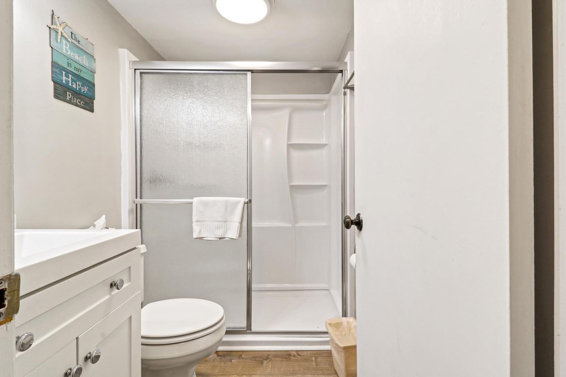 The Breakers #220 Beach Condo, Beautiful Ocean View At Coligny Beach, 4 N Forest Beach Drive Hilton Head, Walk To All Shops Restaurants, Renovated Jan 2024, Vacation Rental Hhi Llc Hilton Head Island Eksteriør billede